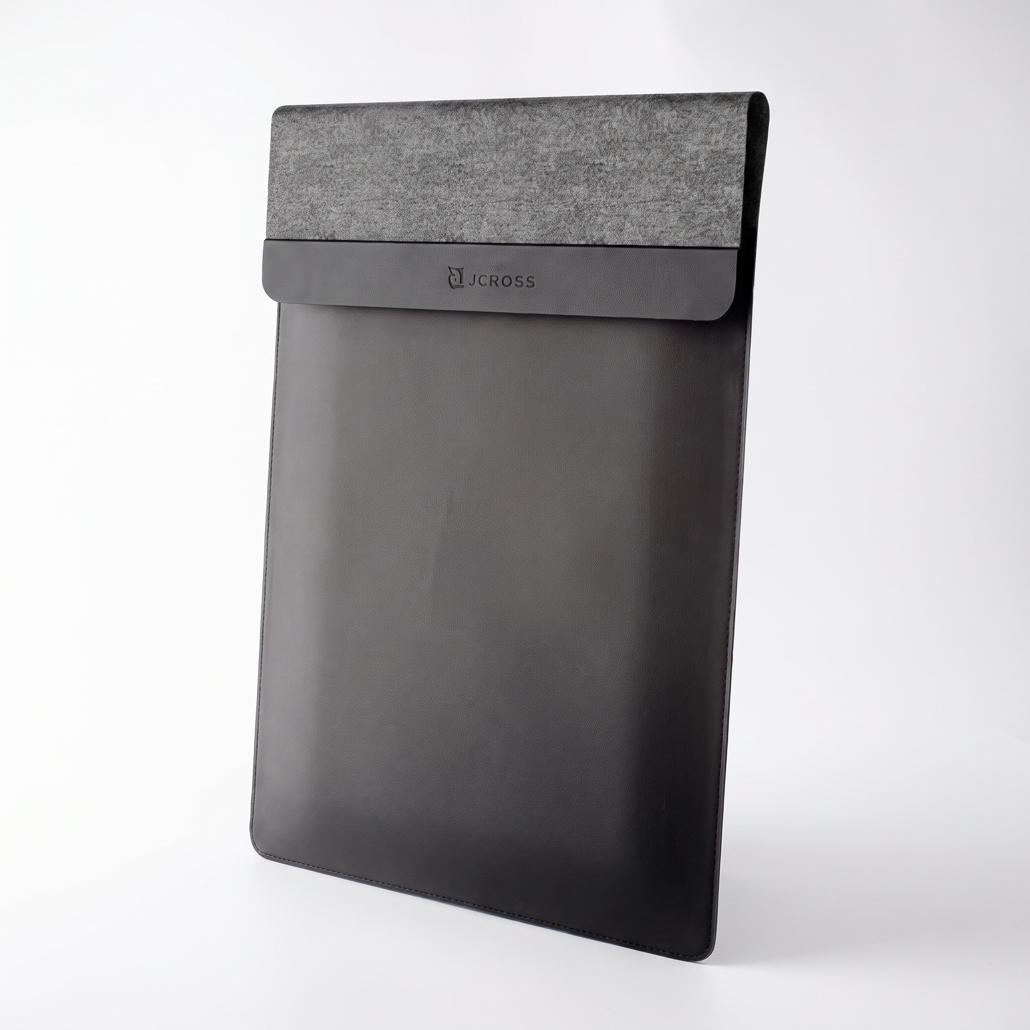 DeskDockPro | Laptop Sleeve mit wireless Charging und professionellem Design